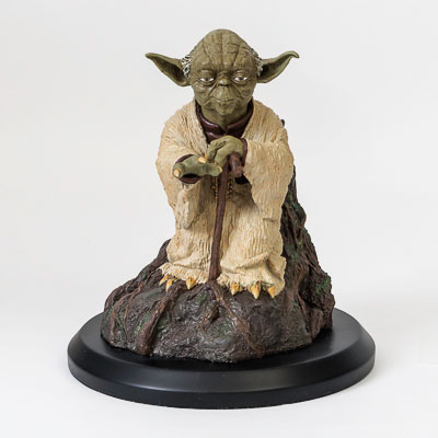 Star Wars Figurine  : Yoda, using the force