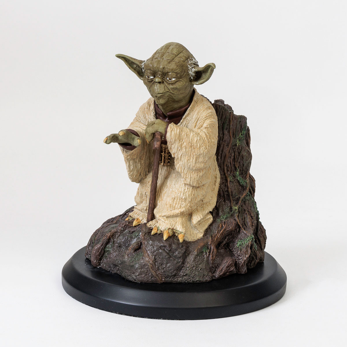 Figurine Star Wars : Yoda, using the force (détail n°5)