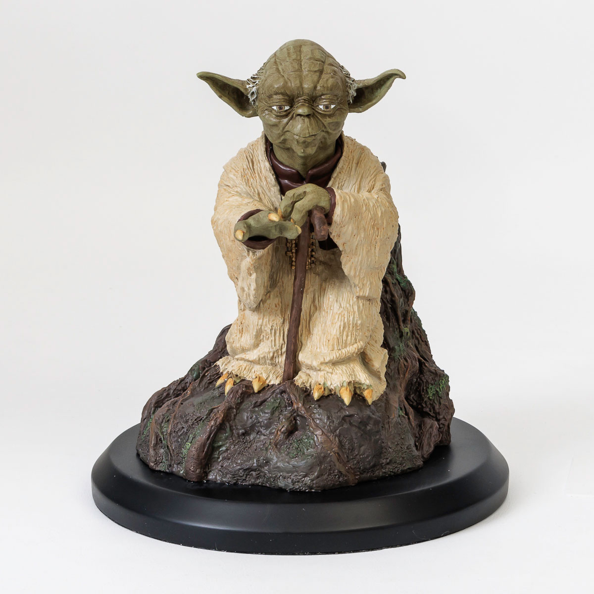 Figurine Star Wars : Yoda, using the force
